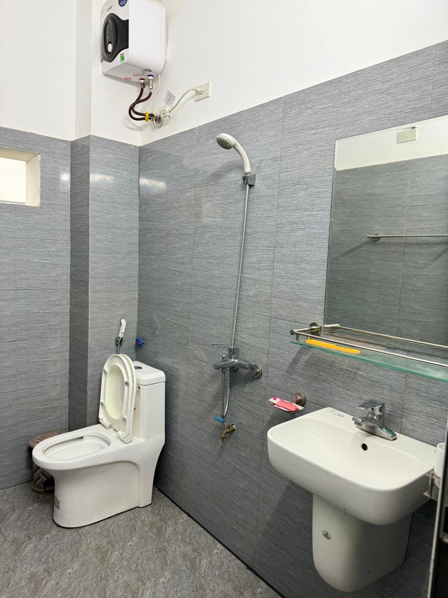 Hotel Minh Thang Nho Quan ภายนอก รูปภาพ
